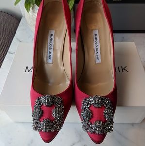 Monolo blahnik hangisi pumps red 105mm